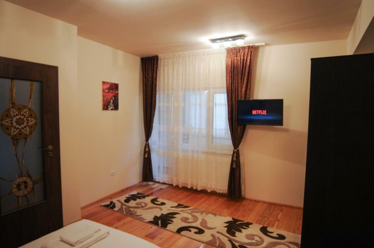 Ferienwohnung Casa Di Luca Brașov Exterior foto